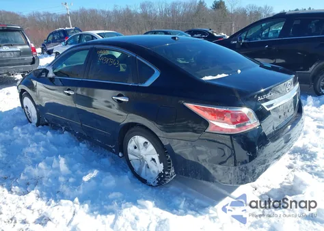 2015 Nissan Altima 2.5/2.5 S/2.5 Sl/2.5 Sv z USA, uszkodzony, nr VIN 1N4AL3AP0FC118491